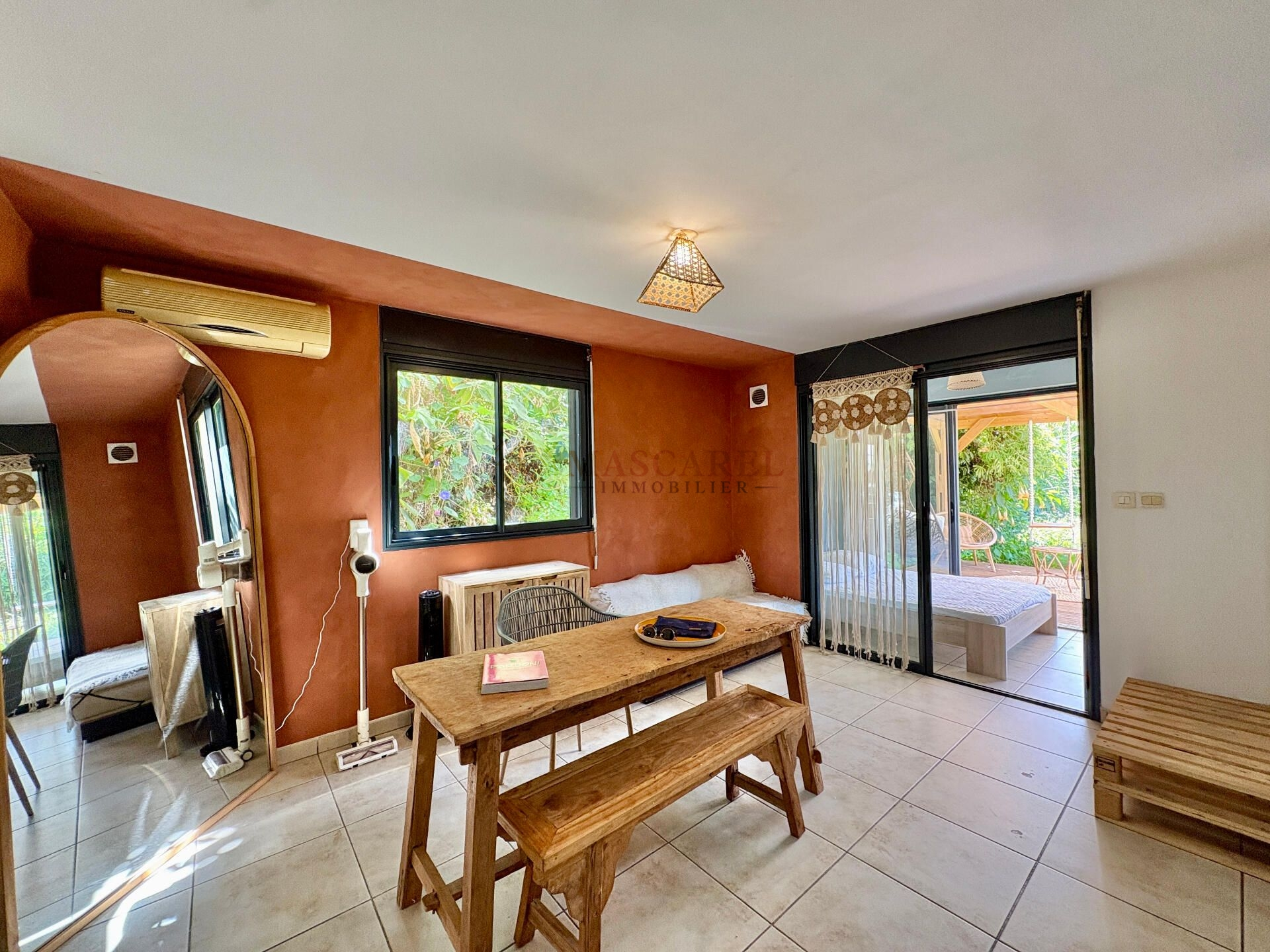 Studio meublé 35 m² avec terrasse et jardin au Tampon 97430