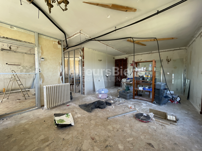maison a renover sur une parcelle de 3500 m2