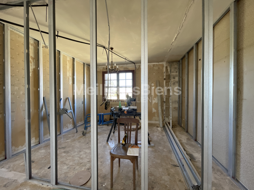 maison a renover sur une parcelle de 3500 m2