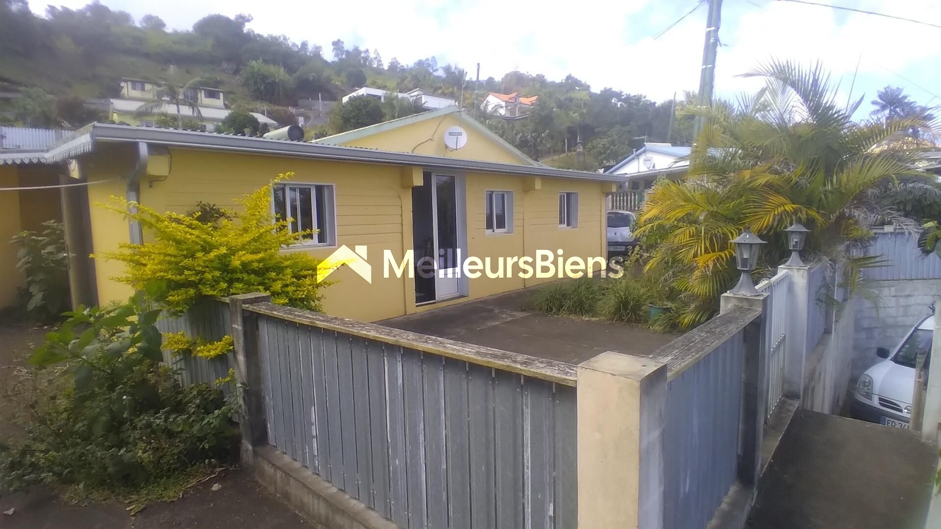 Maison F5 (120m²) sur terrain de 920 m². Cap Camélias SAINT LEU. 225 000 €