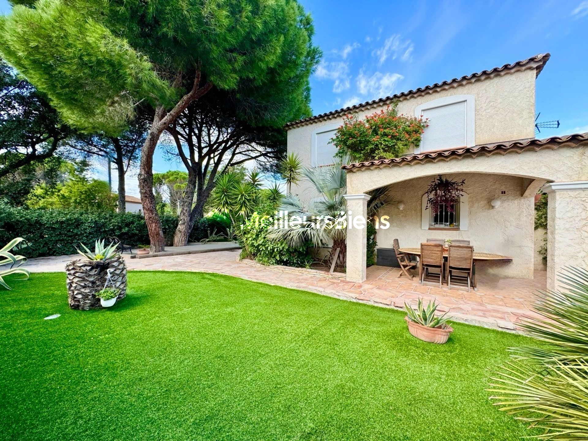 Var frejus/puget-sur-Argens - villa individuelle sur 800m2 avec piscine + garage/ annexe de25m2